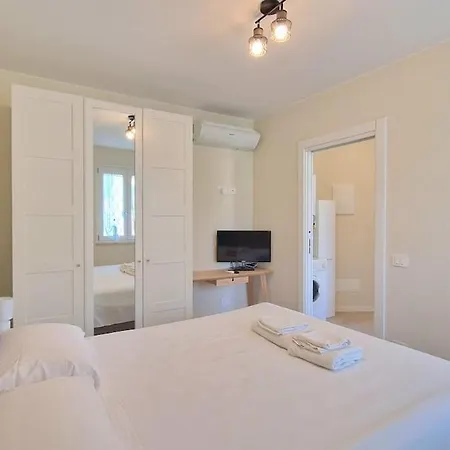 Franca Pool 아파트 바르돌리노