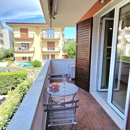 아파트 Franca Pool